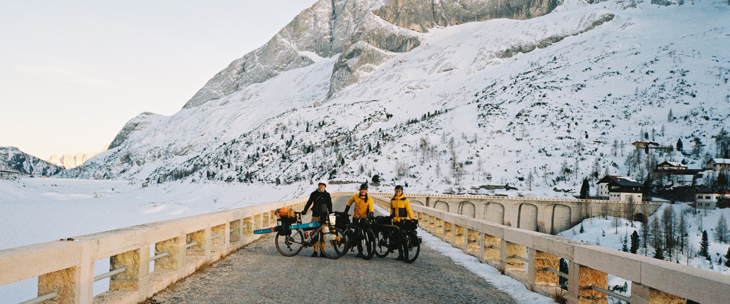 骑行滑雪——多洛米蒂山脉的自行车打包滑雪之旅